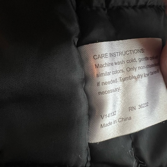 Gallery plus size 2x Black Puffer Coat with faux Fur trim on Hood - Picture 8 of 16